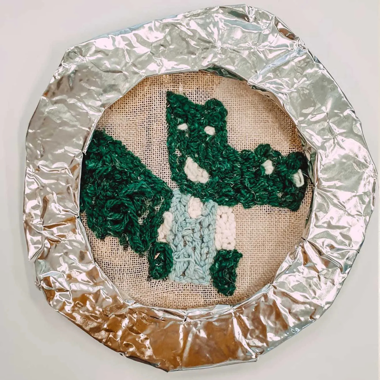 taokicadremetal.jpg coussin punch needle déco cactus