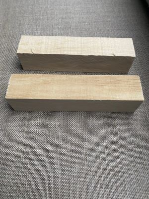 Etape-4-les-batonnets-sont-debitees-en-parallelepipedes-de-la-dimension-de-notre-manche-light défibre